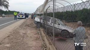 Accidente en San Miguel: un coche se sale de la vía y su conductor resulta ileso