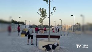 Cox estrena nuevo parque canino para que los animales puedan entrenar y jugar