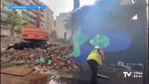 Una demolición express en pleno centro de Torrevieja