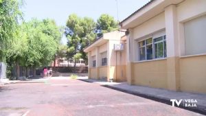 La comunidad educativa del colegio de La Murada exige reparaciones urgentes