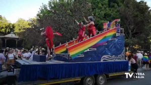 Una marea multicolor llena de "orgullo" las calles de Orihuela