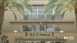 El AMPA del IES El Palmeral de Orihuela piden el cese de la dirección del centro