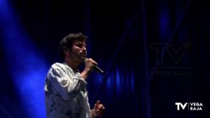 Taburete cautivó al público torrevejense en un nuevo concierto de Brilla Torrevieja