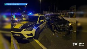 Accidente en Orihuela Costa con persecución policial y un agente herido