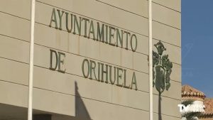 El gobierno municipal traslada la gestión en agosto al ayuntamiento de Orihuela Costa