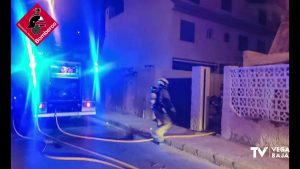 Sin heridos en los dos incendios de vivienda ocurridos a pocas horas de diferencia en Torrevieja