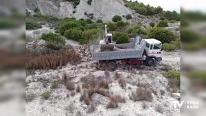 El Ayuntamiento de Benejúzar retira 90 toneladas de escombros de la zona de margas en el monte