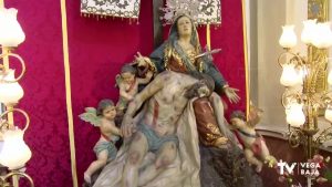 Los cabezudos salen a la calle con motivo de la celebración de Nuestra Sra. la Virgen de los Dolores