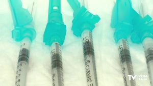Empieza la vacunación de la cuarta dosis para los trabajadores de centros sanitarios