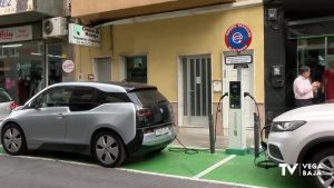 Empiezan a funcionar los puntos municipales de recarga de vehículos eléctricos en Torrevieja