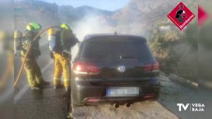 Arde un vehículo en la carretera entre Albatera y Hondón de los Frailes