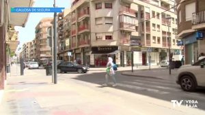 Detenidos dos hombres acusados de cometer robos con fuerza en comercios de Callosa