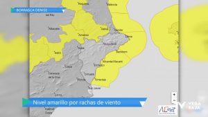 Las rachas de viento provocan desperfectos en la provincia de Alicante