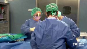 La lista de espera quirúrgica baja en la Vega Baja