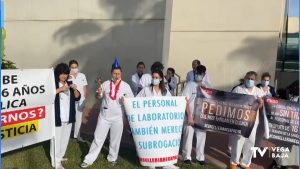 Trabajadores de Laboratorio del Hospital de Torrevieja: «Consellería sigue haciendo oídos sordos»