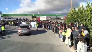 Huelga indefinida de trabajadores en una mercantil del limón de La Murada por el despido presidente