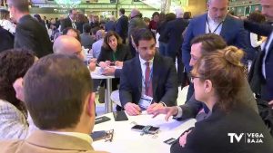 Eduardo Dolón adelanta en FITUR una mayor proyección turística de las Salinas