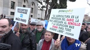 Los regantes protestan ante Moncloa por la subida "innecesaria y política" de caudales ecológicos