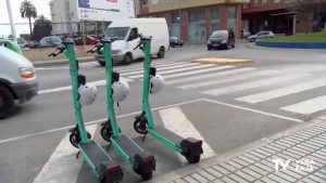 Polémica en Orihuela ante el nuevo alquiler de patinetes eléctricos