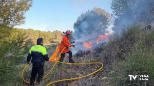 Un rayo provoca un incendio en Pilar de la Horadada
