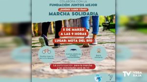 Los colegios Jesús-María de Orihuela celebran una marcha solidaria por la mota del río Segura