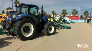 Torrevieja aumenta la maquinaria para el servicio de limpieza y mantenimiento de playas
