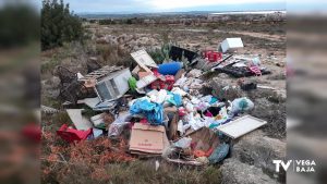 La Asociación de Vecinos San Miguel Arcángel denuncia vertidos ilegales en el medio natural