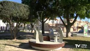 Benejúzar finaliza la escultura de Educandos en homenaje a los músicos locales tres años después