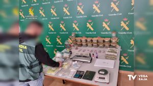 La Guardia Civil desarticula dos clubes cannábicos dedicados a venta ilícita de droga en Torrevieja