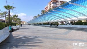 Torrevieja pretende colocar aseos urbanos públicos en paseos, parques y plazas