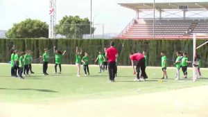 Estudiantes del CEIP Trinitario Seva y del IES de Rafal celebran juntos el Día del Deporte