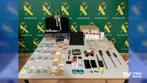 La Guardia Civil detiene a seis «cogoteros» en Torrevieja tras ser sorprendidos in fraganti