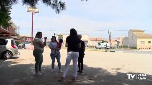 Peligra el transporte escolar autorizado para 13 menores que estudian en el CEIP Azorín de Catral