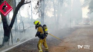 Incendio en el jardín de una vivienda ubicada en la huerta de Dolores