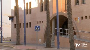 Detenidos cuatro jóvenes por robar tablets de un colegio de Orihuela