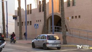 Detenidas dos mujeres en Orihuela por obligar a una tercera a sacar dinero de un cajero para robarlo