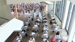 Los alumnos de la EBAU opinan sobre la gestación subrogada en el examen de Lengua