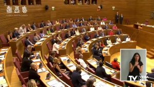 Los nuevos diputados autonómicos toman posesión en las Cortes Valencianas