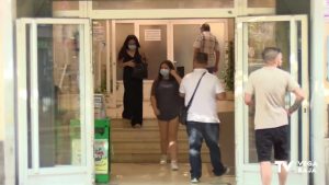 Adiós a las mascarillas en hospitales, centros de salud y farmacias