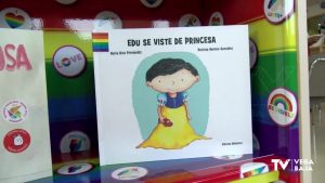 La Biblioteca Municipal de Bigastro estrena un "Punto Arcoíris" con lecturas de temática LGTBI