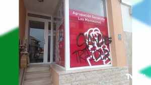 Las sedes del PSOE en Los Montesinos y Benijófar sufren varias pintadas