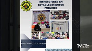 Policía local interviene gran cantidad de prendas falsificadas en Orihuela Costa