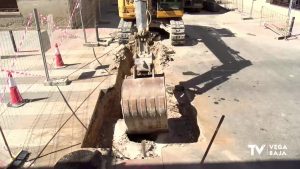Almoradí corta la calle San Andrés para realizar obras de alcantarillado "urgentes"