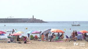 El SAMU estabiliza a un hombre de 84 años semiahogado en una playa de Torrevieja