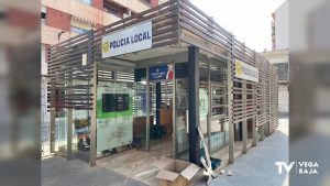 La Policía Local de Almoradí estrena un retén en la Plaza de la Constitución