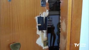 La Policía Local de Almoradí detiene a un hombre tras forzar la cerradura de una vivienda para robar