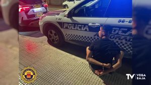 Detienen en Almoradí al presunto autor de un robo con violencia, escondido en la azotea de un edificio