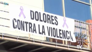 Dolores condena la agresión sexual a una menor en una concentración por el 25N