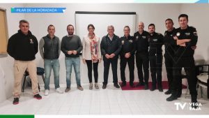 Los agentes de Policía Local de Pilar de la Horadada reciben clases de defensa personal y detención
