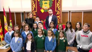 Callosa de Segura celebra un Pleno Infantil con escolares con motivo del Día de la Constitución Española